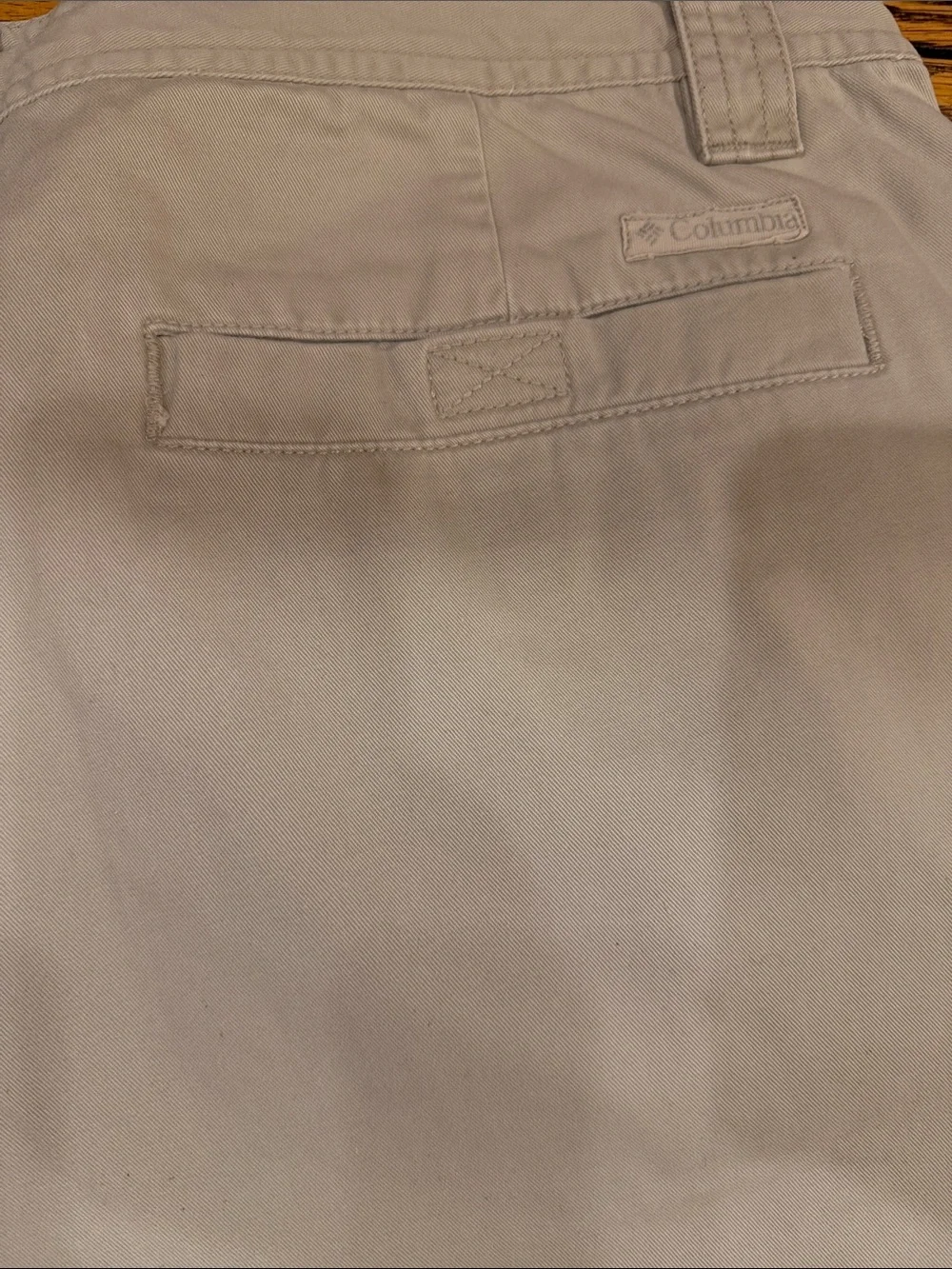 COLUMBIA SPORTSWEAR COMPANY FLAT FRONT KHAKI MEN'S CARGO SHORTS SIZE 40 WAIST